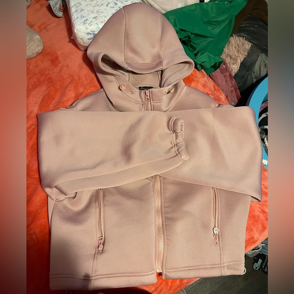 Athletic sweater